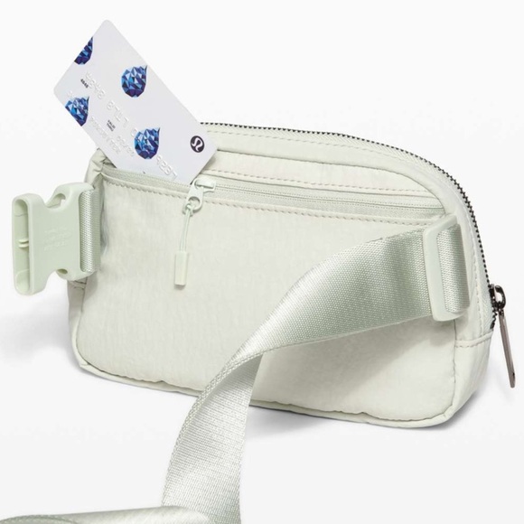 Lululemon Everywhere Belt Bag — Springtime - Picture 6 of 13